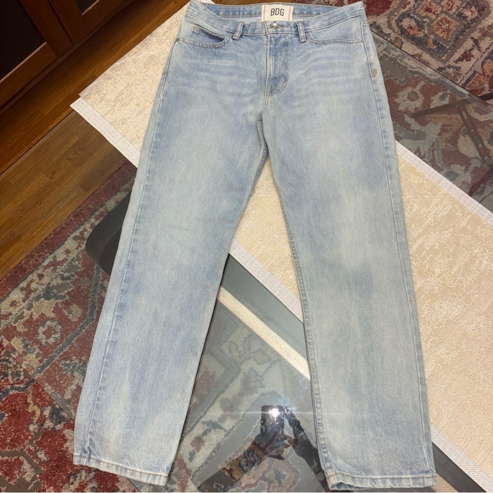 BDG Men's Light Wash Straight Jeans - Picture 2 of 8